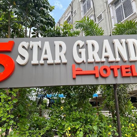 5 Star Grand Hotel Shamshabad Bagian luar foto