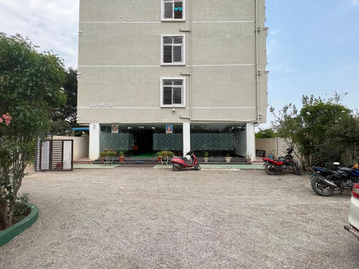 5 Star Grand Hotel Shamshabad Bagian luar foto